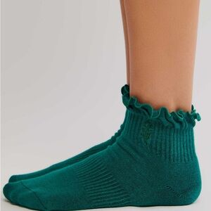 NWT 2 Pairs of Free People Women's FP Movement Classic Ruffle Socks.